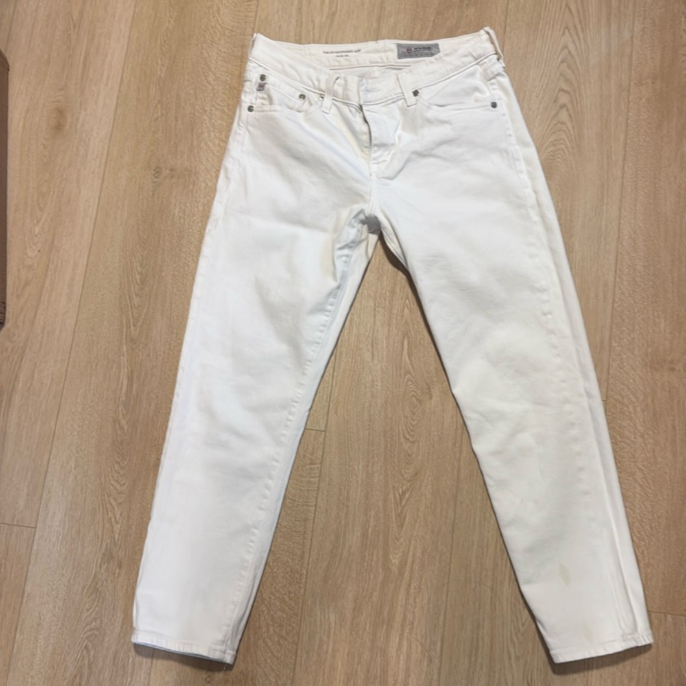 AG White Denim The Ex-Boyfriend Slim. Slouchy Slim. Size 28